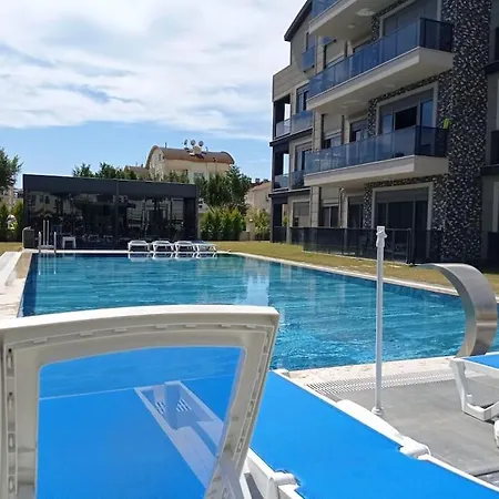 Sleeps 7, Luxury With Shared Pool - Awz 241 Apartman *
