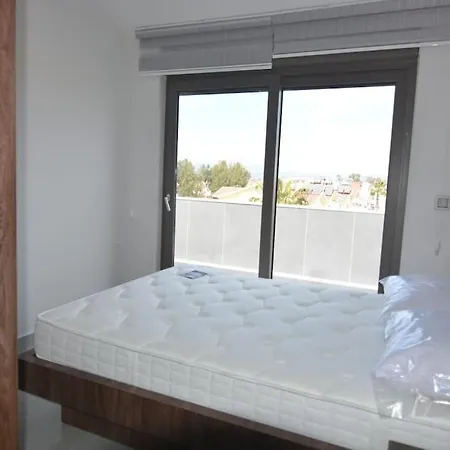 Sleeps 7, Luxury With Shared Pool - Awz 241 Apartman