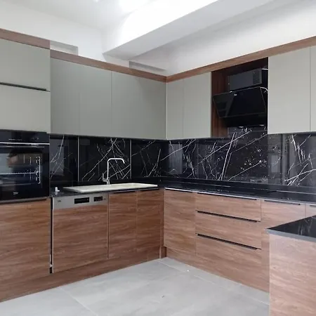 Sleeps 7, Luxury With Shared Pool - Awz 241 Apartman